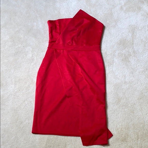Dresses & Skirts - Red Strapless Dress